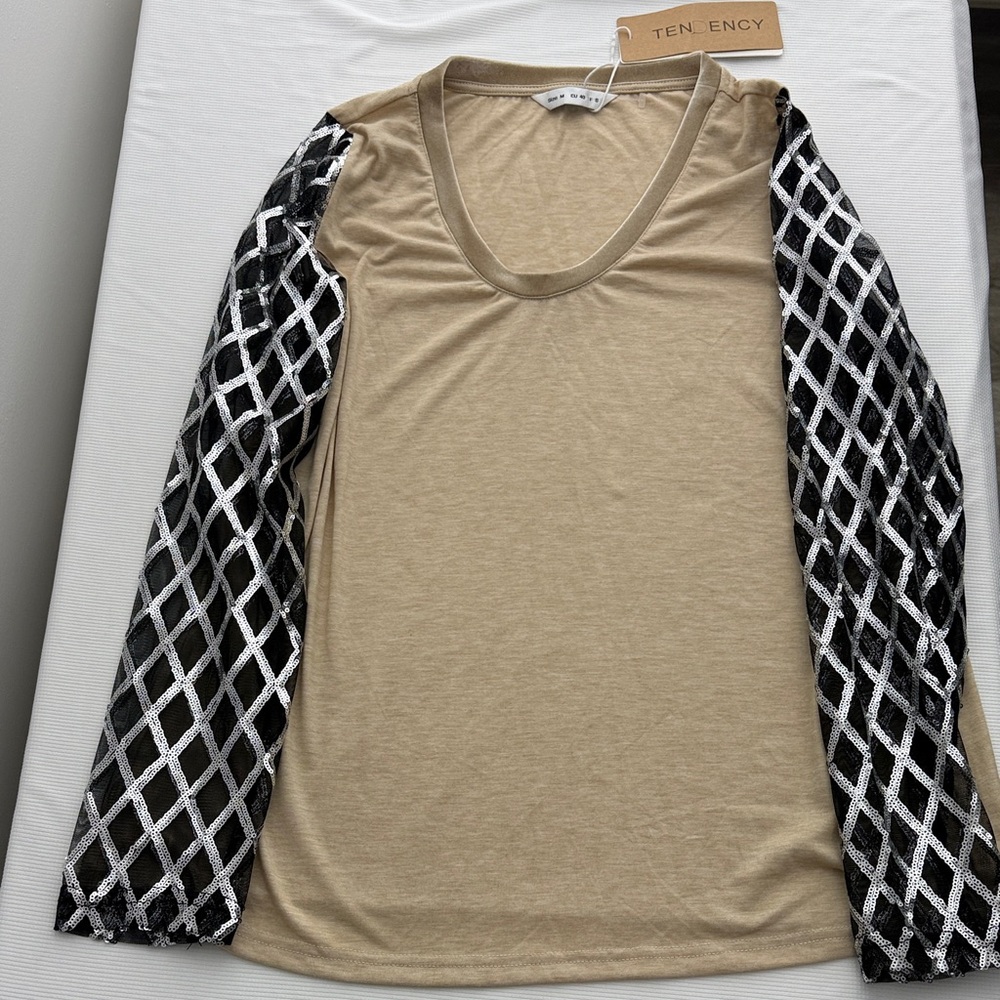 NEW TendEncy Sequin Diamond Sleeve Blouse Top Tan Beige Black Silver Sz M